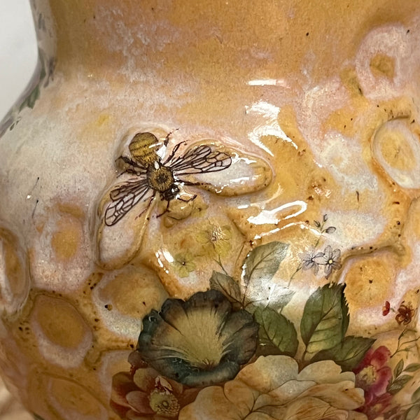 AM4 Handcrafted Ceramic Mug with Bee in Flower Garden Decal Design