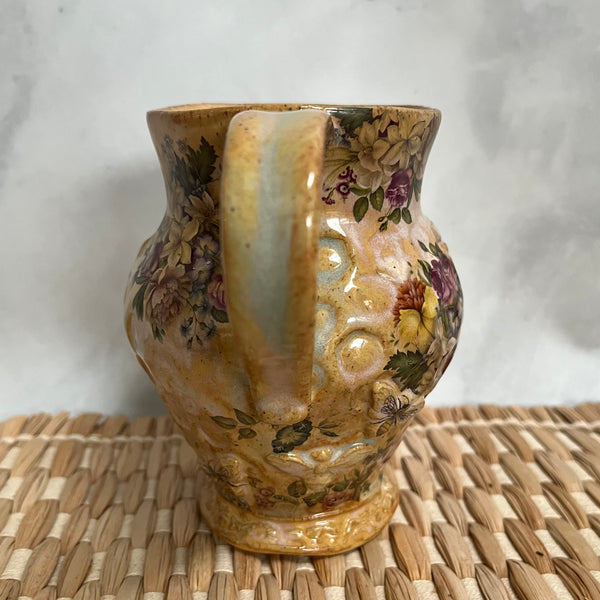 AM5 Handcrafted Ceramic Mug with Honeycomb and Bee in Flower Garden Design