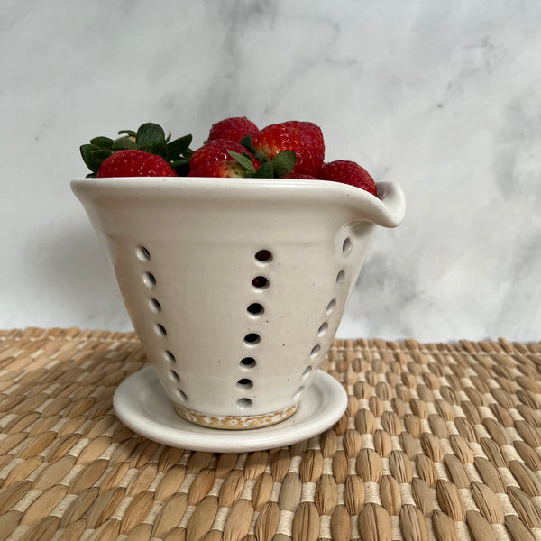 BB3 White Berry Bowl - Heart Shaped