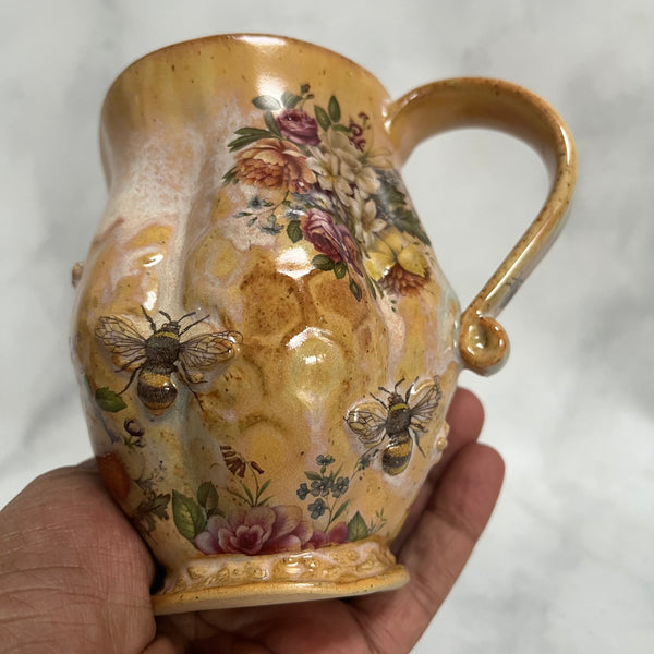 AM7 Handcrafted Ceramic Mug with Bee in Flower Garden Design