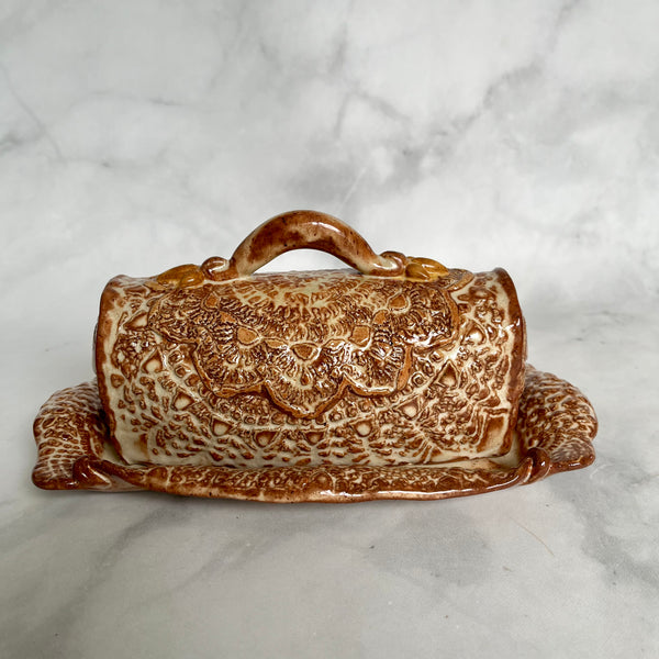 BD2 Ceramic Butter Dish with Vintage Lace Decoration